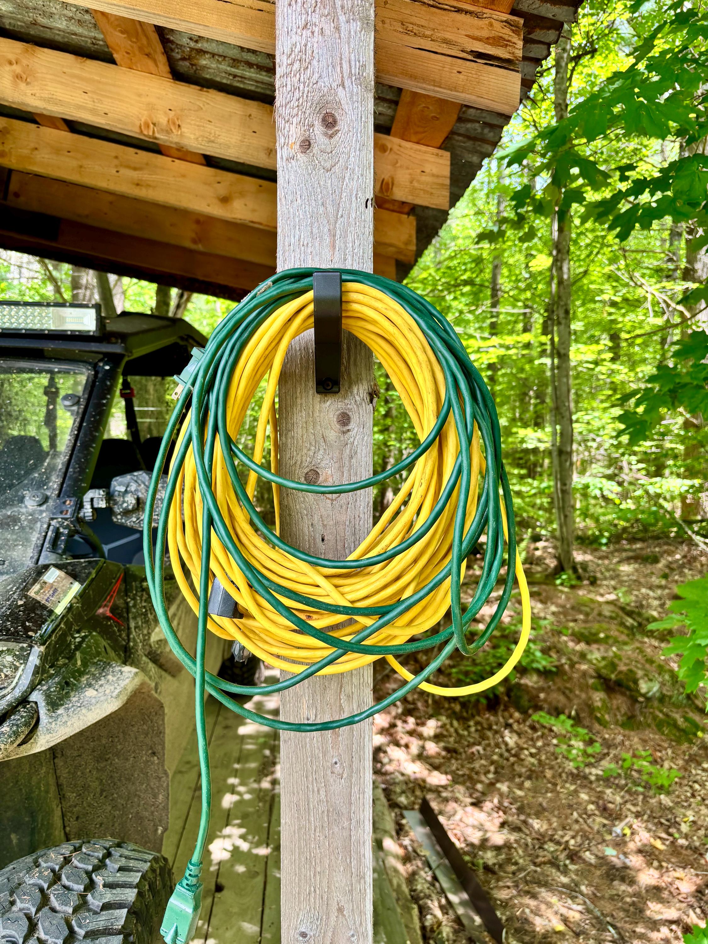 Heavy Duty Carbon Fiber Nylon Hook | 100 lb Capacity | UV Resistant Outdoor Organizer