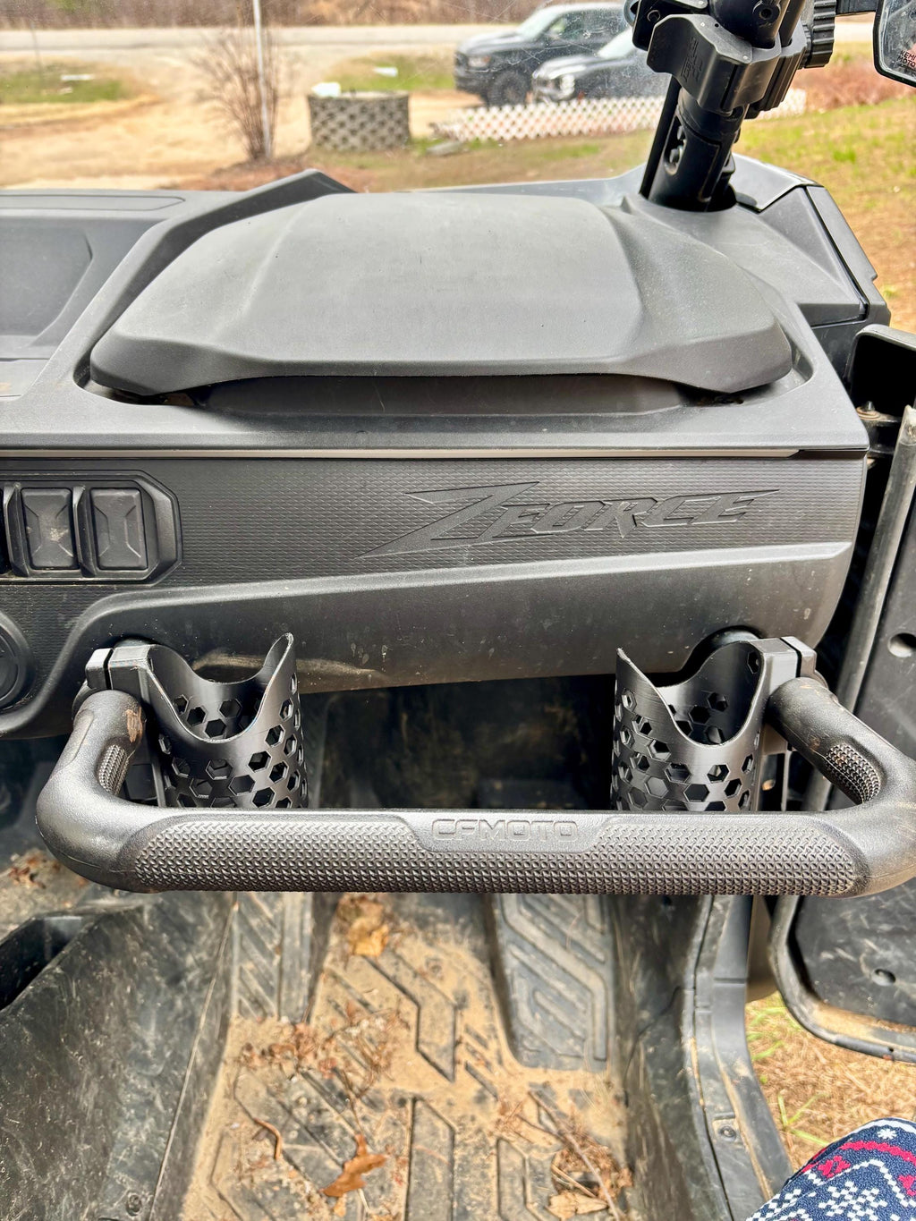 Porte-gobelet pour barre d'appui UTV | Support de boisson CFmoto ZForce | Accessoire à pince (convient aux barres de 1")