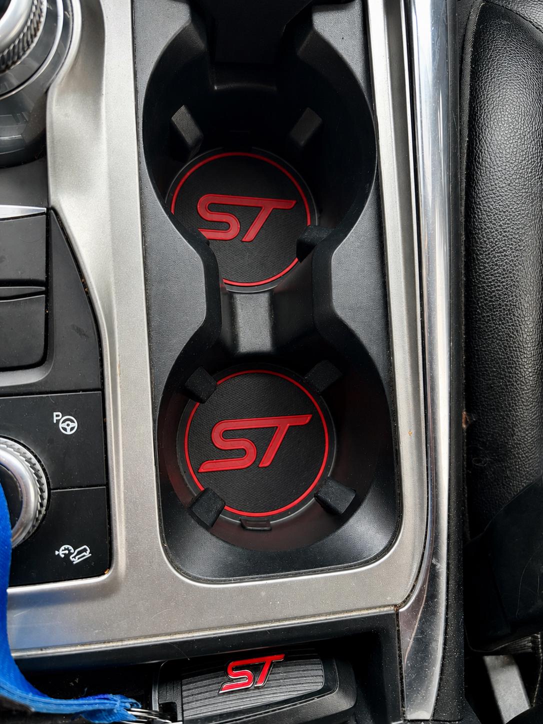 Ford Explorer ST Cup Holder Inserts – Carbon Fiber Nylon (2020-2025)