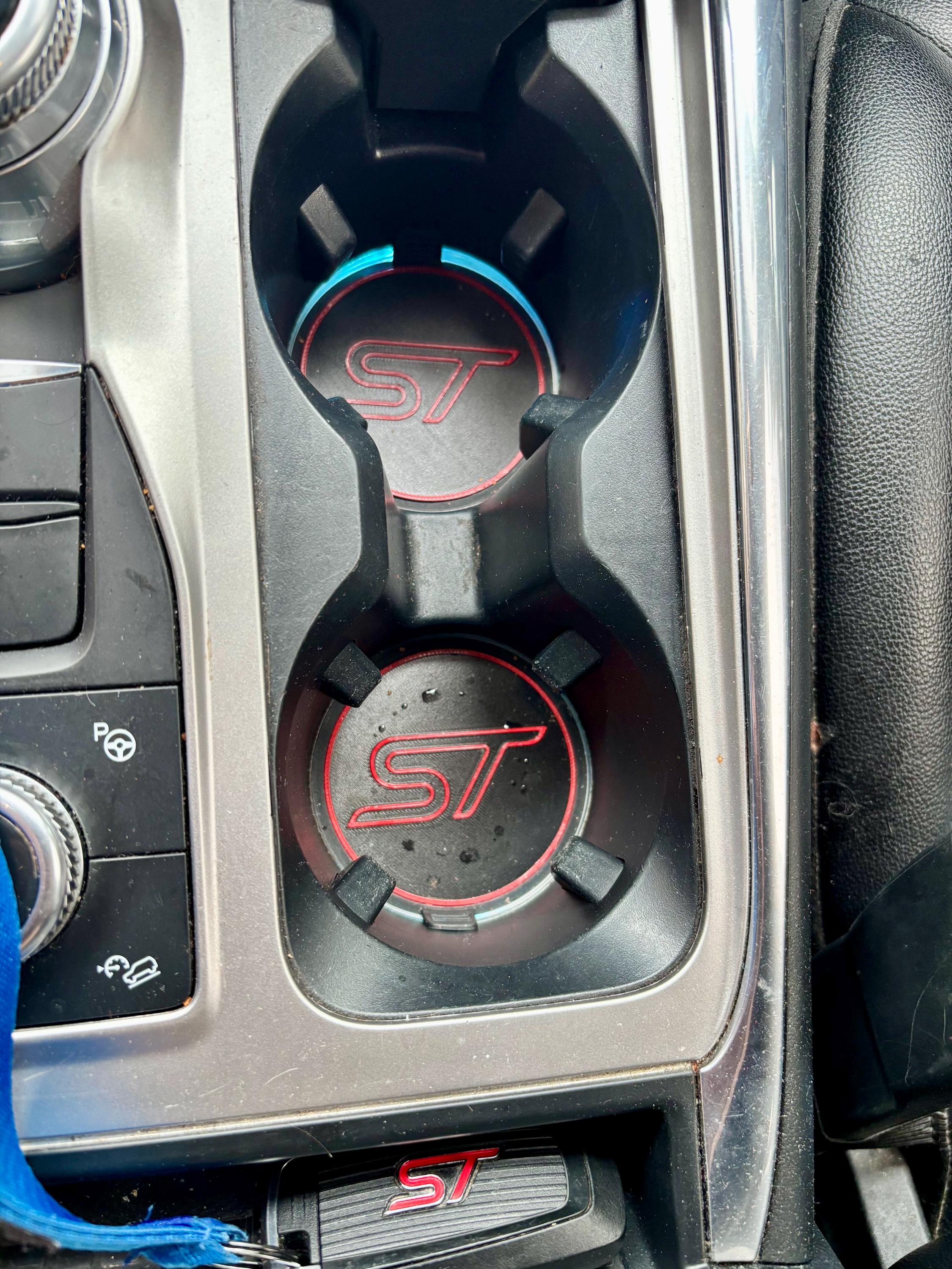 Ford Explorer ST Cup Holder Inserts – Carbon Fiber Nylon (2020-2025)